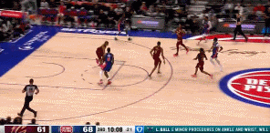 投疯了！小哈达威下半场回来又连中两记三分&已经轰下27分