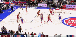 投疯了！小哈达威下半场回来又连中两记三分&已经轰下27分